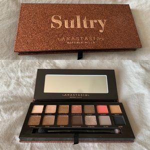 ABH Sultry Eyeshadow Palette